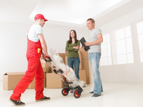 Home relocation support with packing and unpacking services in Camberwell