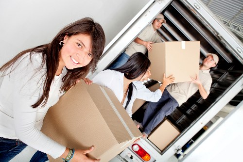Local removal van service supporting a flat move in Camberwell