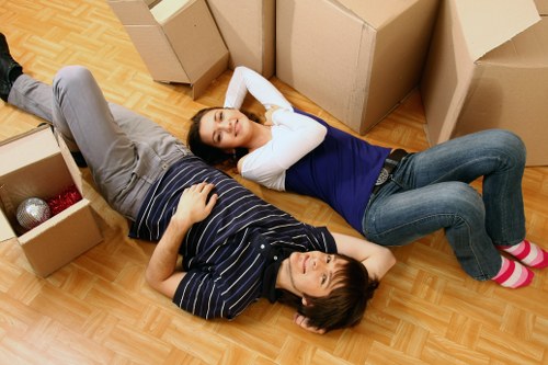 Packing boxes and furniture for Camberwell removals